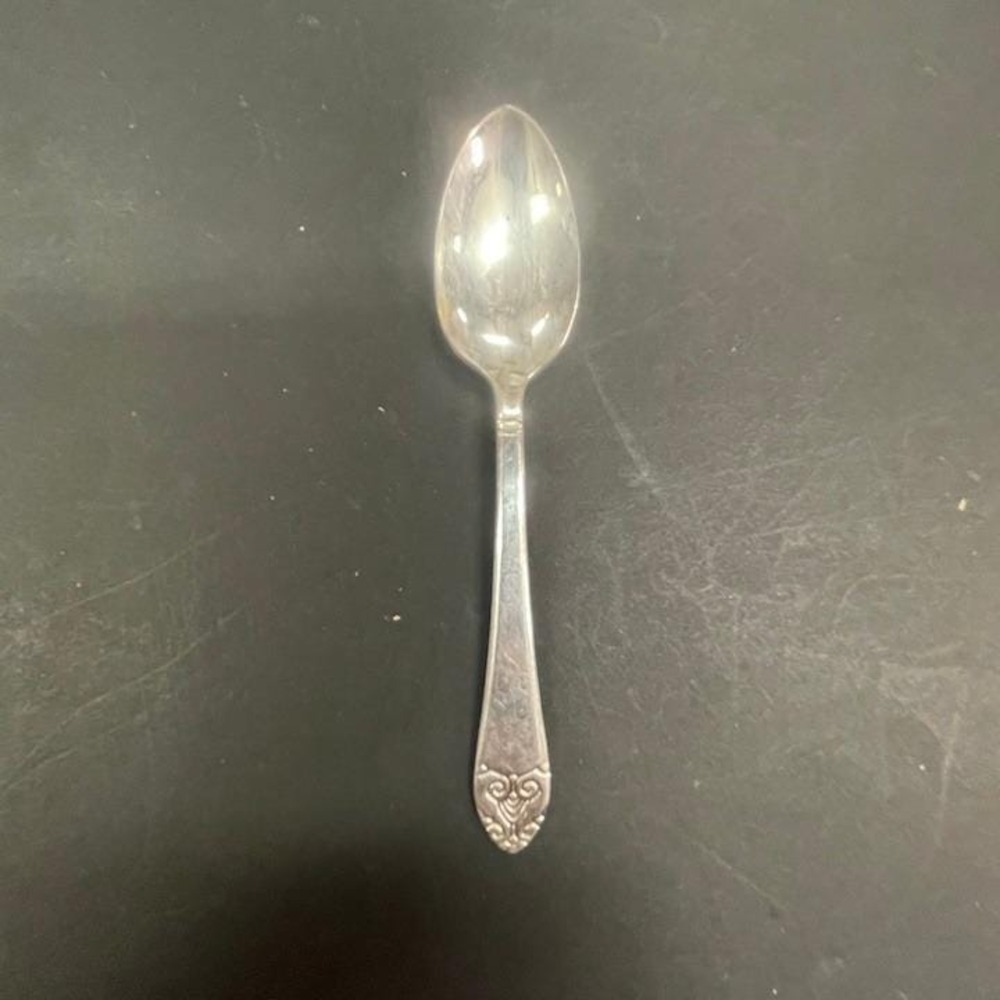Victor Silver Co Waldorf-Astoria Hotel Silverplate Teaspoon 6 Inch Vintage SS6